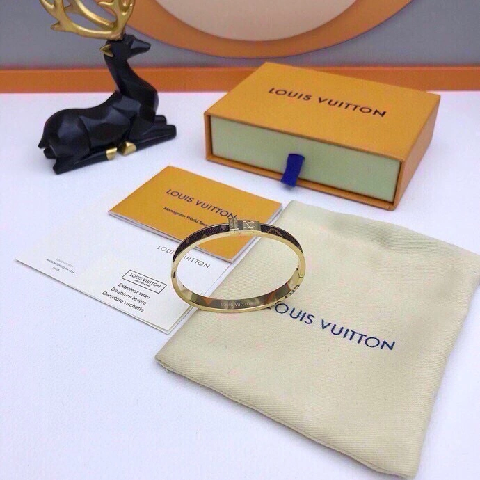 Louis Vuitton Bracelets FreshLook 256774