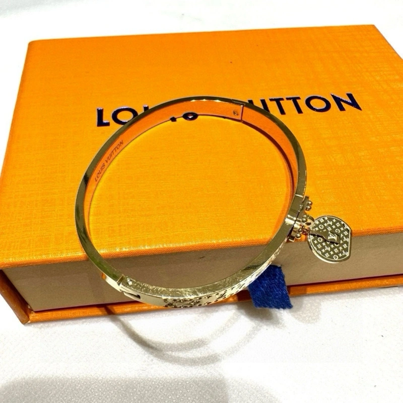 QuickDry Louis Vuitton Bracelets 256773