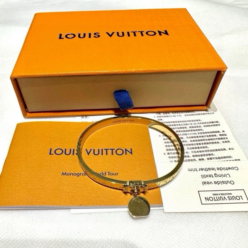 QuickDry Louis Vuitton Bracelets 256773