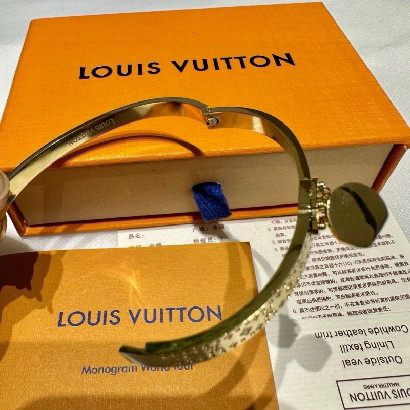 QuickDry Louis Vuitton Bracelets 256773