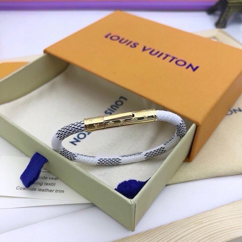 SmoothTexture Louis Vuitton Bracelets 256770