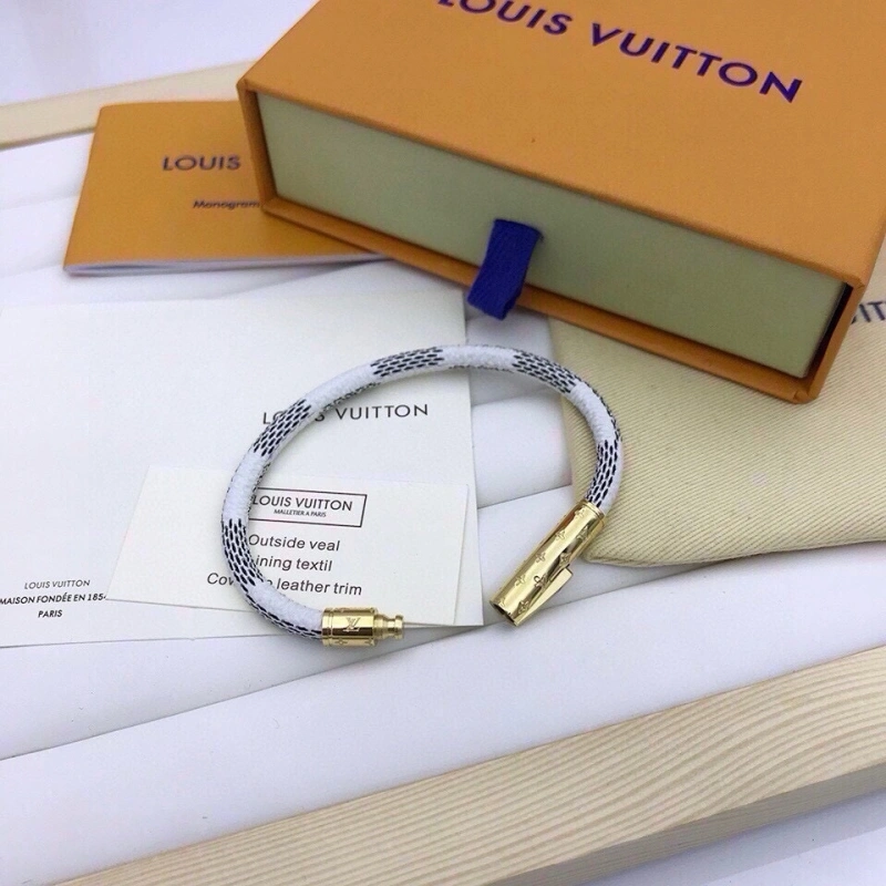 SmoothTexture Louis Vuitton Bracelets 256770