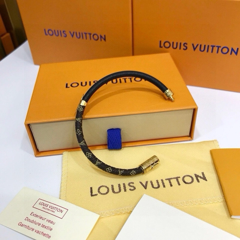Tailored Louis Vuitton Bracelets 256768