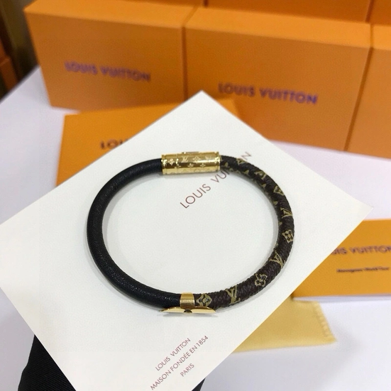 Tailored Louis Vuitton Bracelets 256768