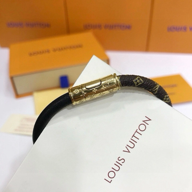 Tailored Louis Vuitton Bracelets 256768