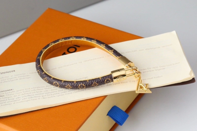 Trendsetting Louis Vuitton Bracelets 256755