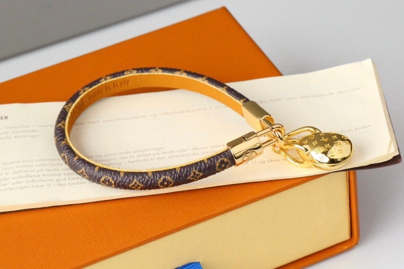 Trendsetting Louis Vuitton Bracelets 256755