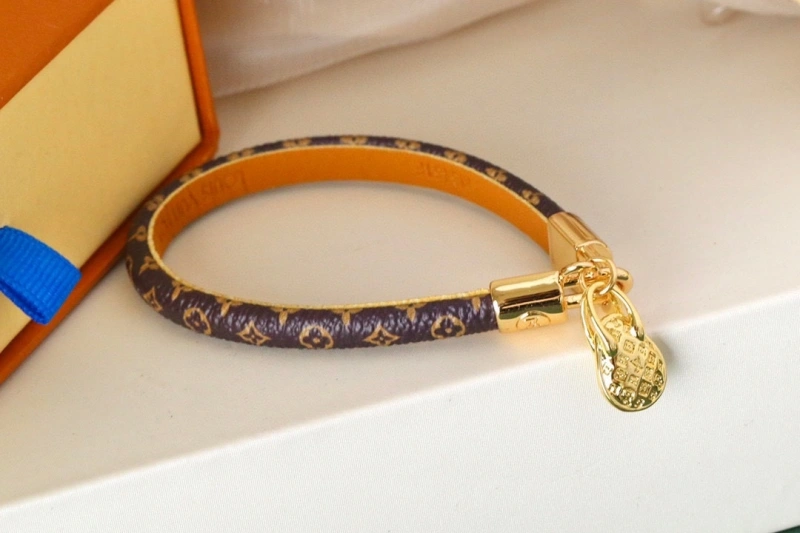 Trendsetting Louis Vuitton Bracelets 256755