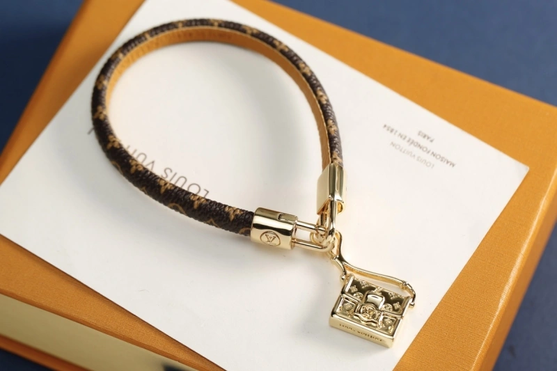 Louis Vuitton Bracelets SoftTouch 256751