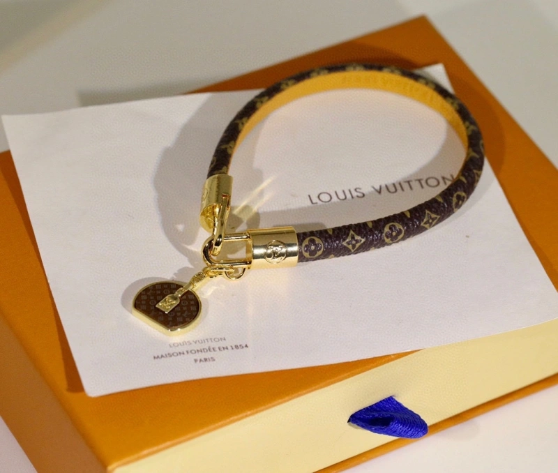 Youthful Louis Vuitton Bracelets 256743