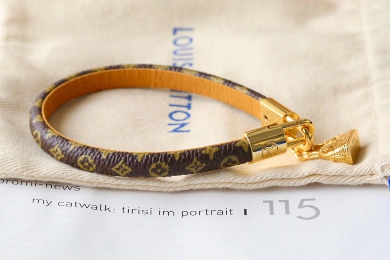Colorful Louis Vuitton Bracelets 256763