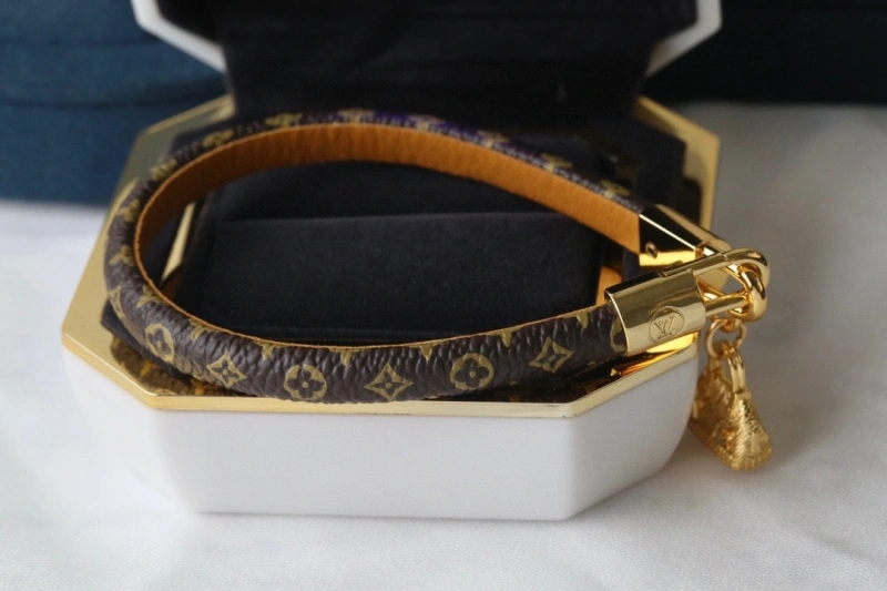 Colorful Louis Vuitton Bracelets 256763