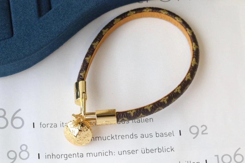 Louis Vuitton Bracelets Unique 256742