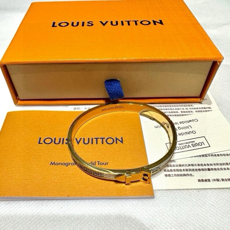 Louis Vuitton Bracelets Packable 256756