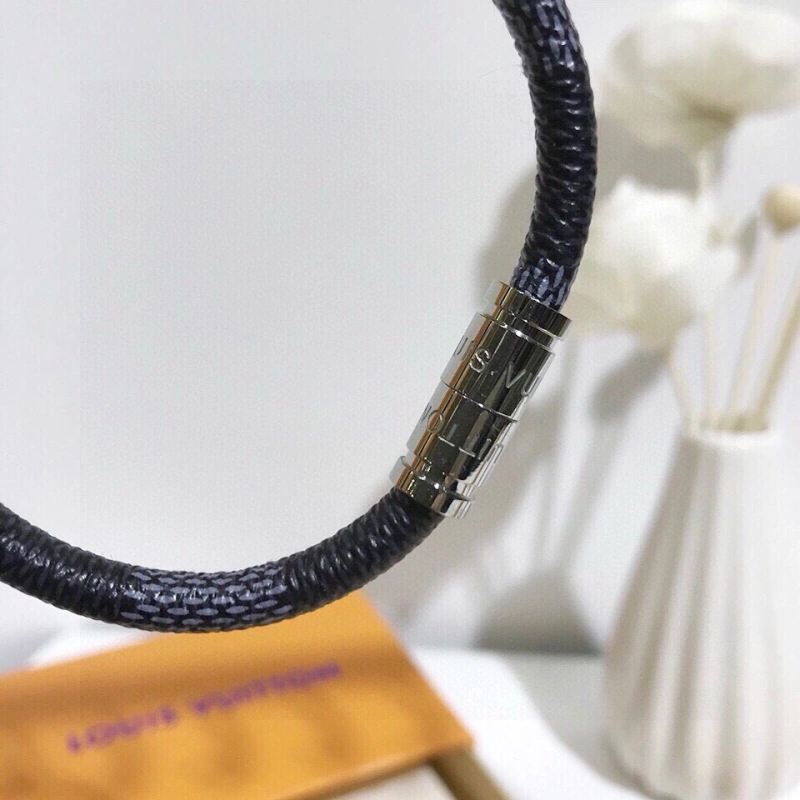 Durable Louis Vuitton Bracelets 256759