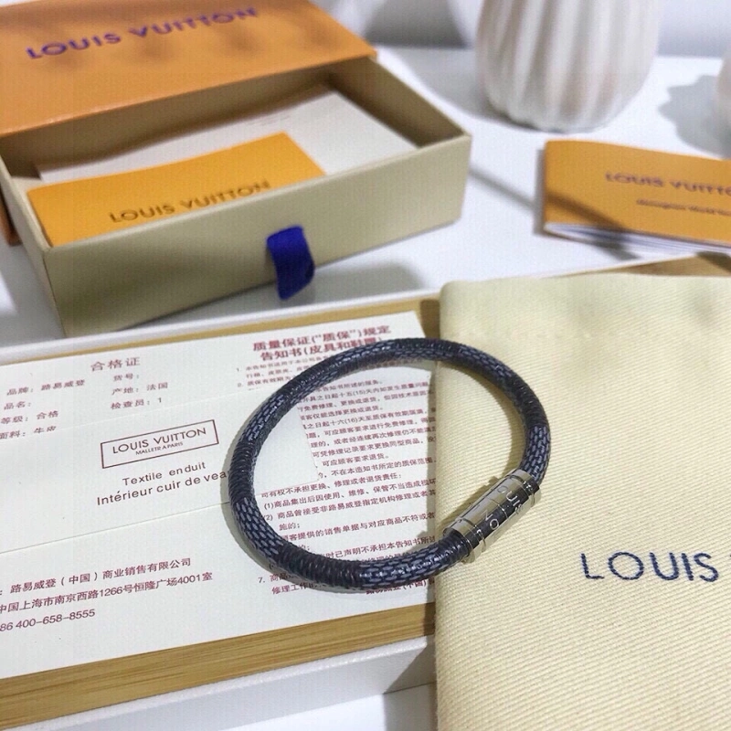 Durable Louis Vuitton Bracelets 256759