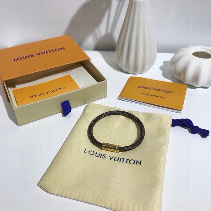 Unisex Louis Vuitton Bracelets 256752