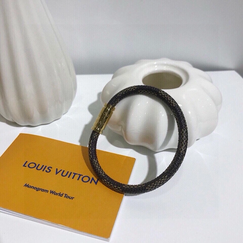 Unisex Louis Vuitton Bracelets 256752