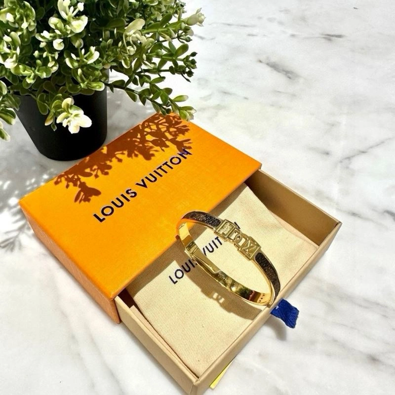 QuickDry Louis Vuitton Bracelets 256707