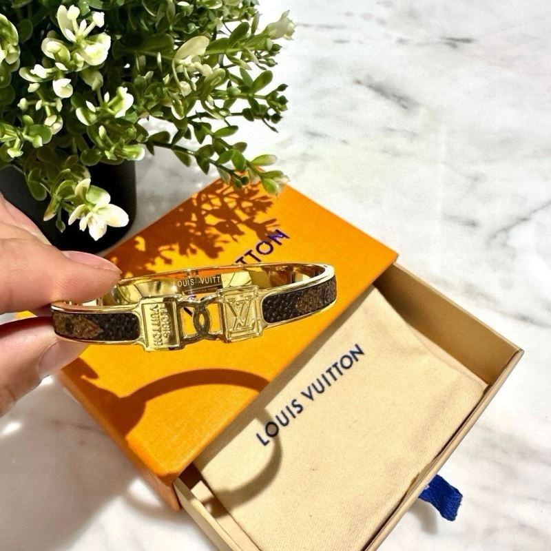 QuickDry Louis Vuitton Bracelets 256707