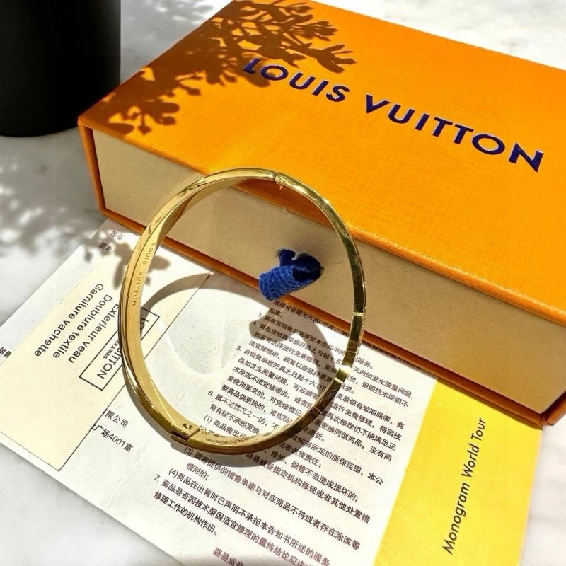 QuickDry Louis Vuitton Bracelets 256707