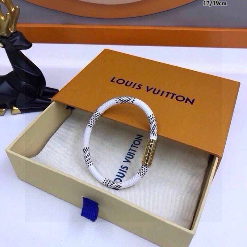 Tailored Louis Vuitton Bracelets 256699