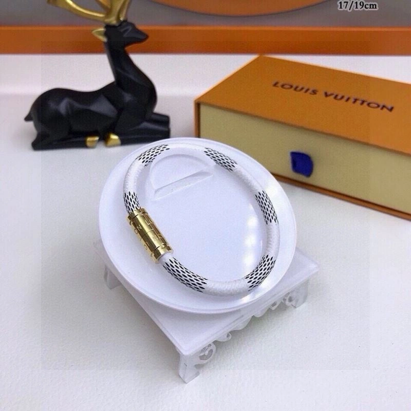 Tailored Louis Vuitton Bracelets 256699