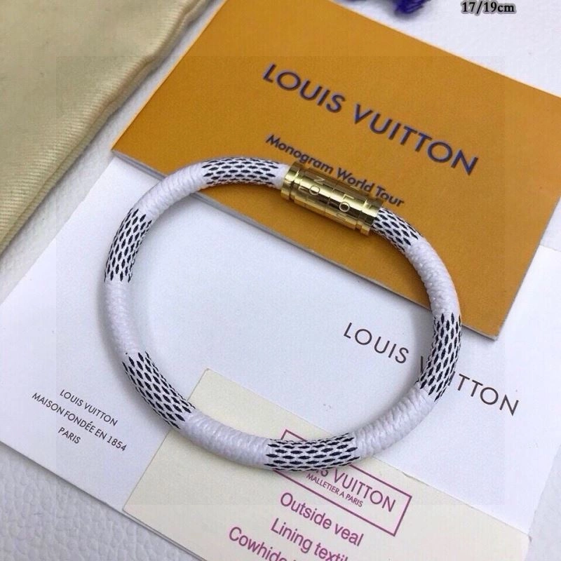 Tailored Louis Vuitton Bracelets 256699