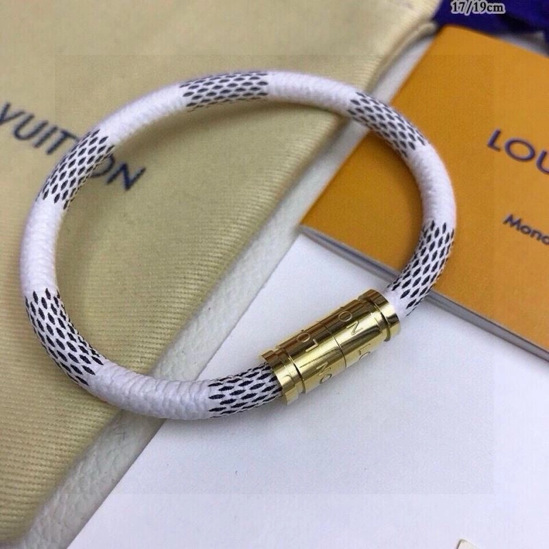 Tailored Louis Vuitton Bracelets 256699