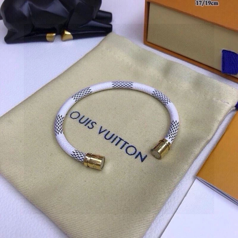 Tailored Louis Vuitton Bracelets 256699