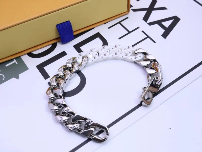 Casual Louis Vuitton Bracelets 256692