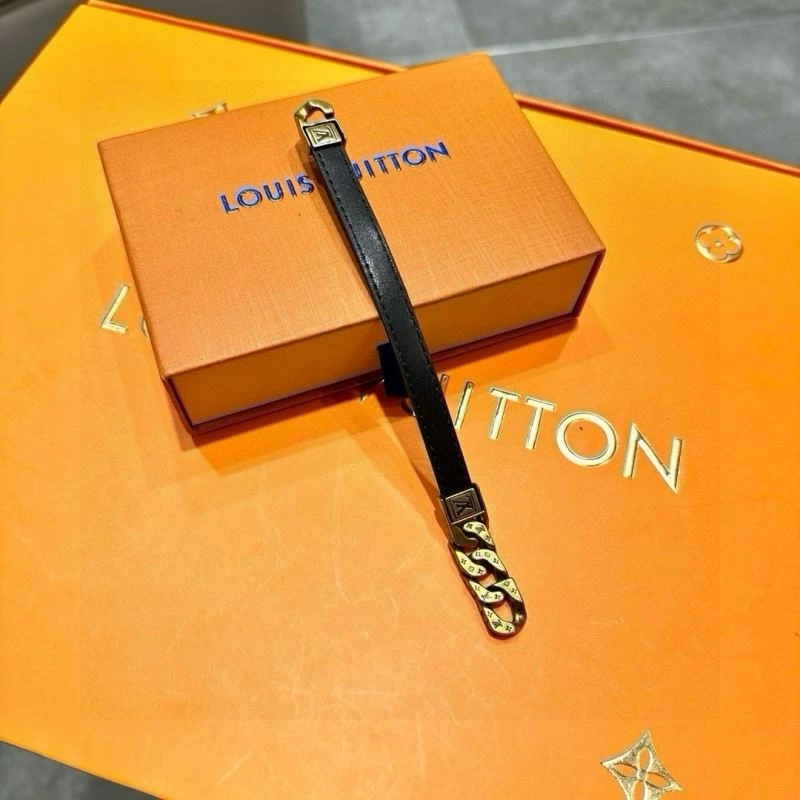 Louis Vuitton Bracelets Trendsetting 256679