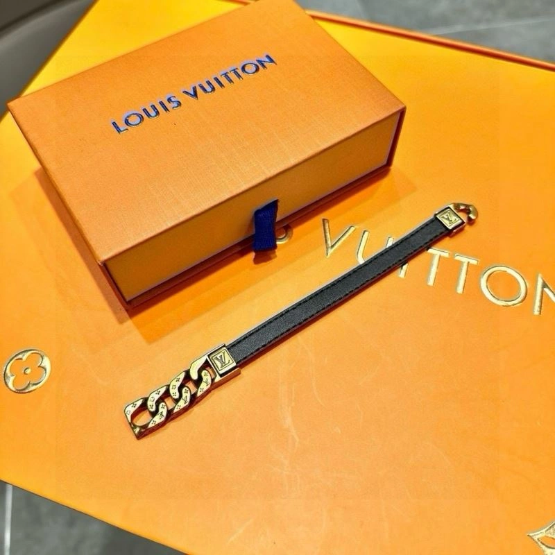 Practical Louis Vuitton Bracelets 256680