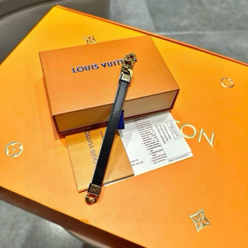 Practical Louis Vuitton Bracelets 256680
