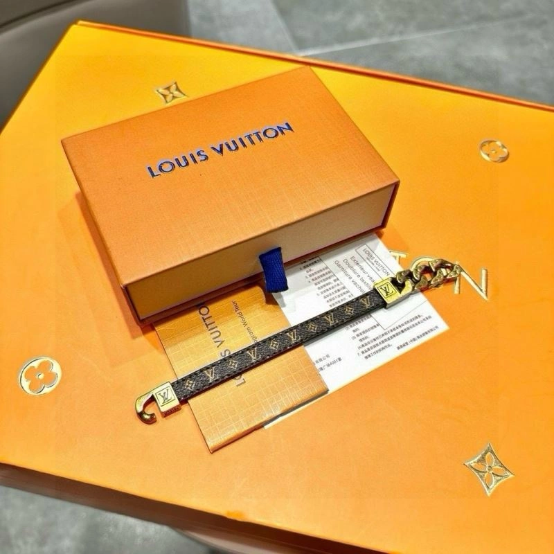 Practical Louis Vuitton Bracelets 256680