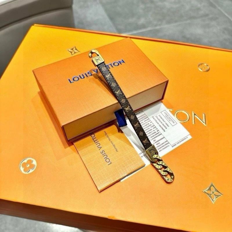 Practical Louis Vuitton Bracelets 256680