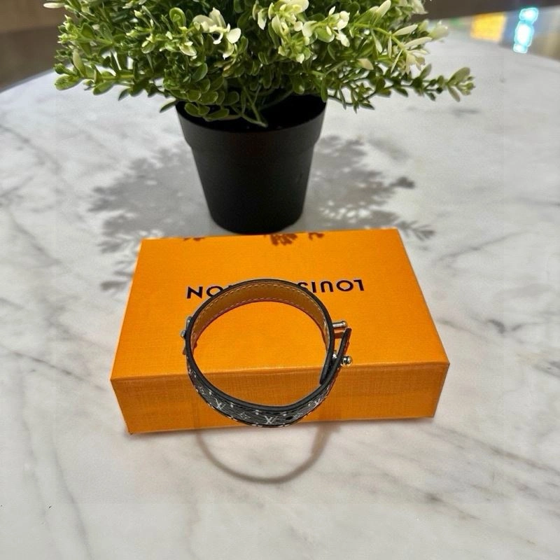 Original Louis Vuitton Bracelets 256685