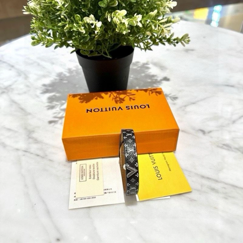 Original Louis Vuitton Bracelets 256685
