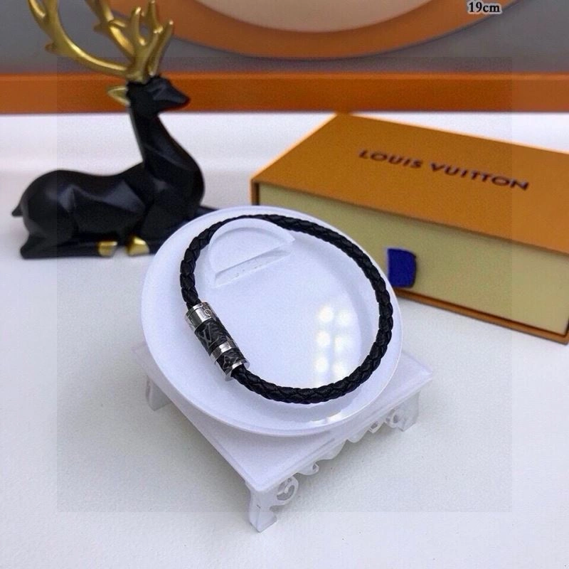 Trendsetting Louis Vuitton Bracelets 256669