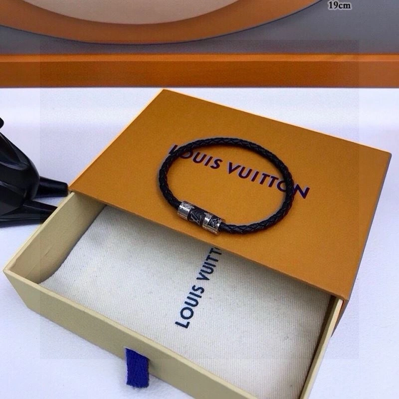 Trendsetting Louis Vuitton Bracelets 256669
