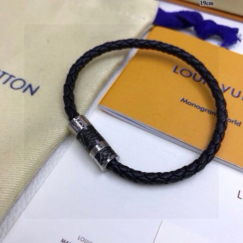 Trendsetting Louis Vuitton Bracelets 256669