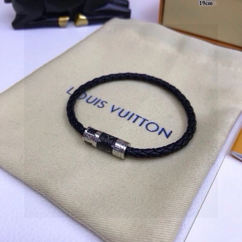 Trendsetting Louis Vuitton Bracelets 256669