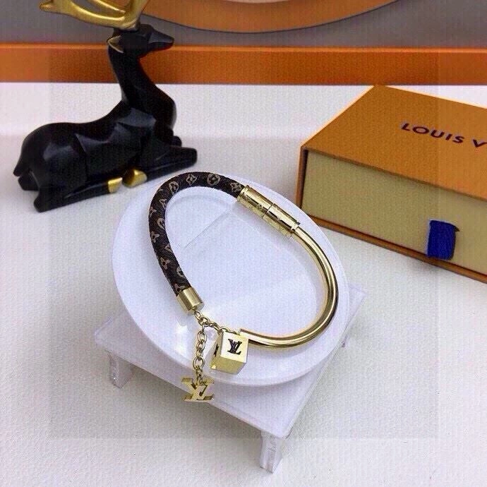 Louis Vuitton Bracelets SmartChoice 256666