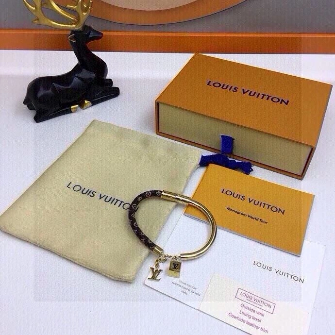 Louis Vuitton Bracelets SmartChoice 256666