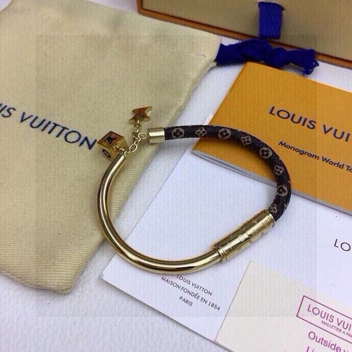 Louis Vuitton Bracelets SmartChoice 256666