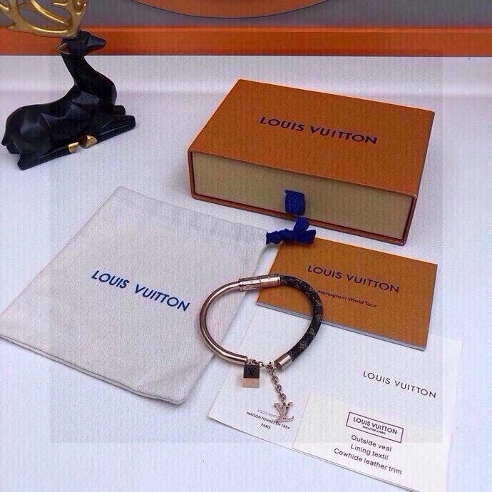 Classic Louis Vuitton Bracelets 256682