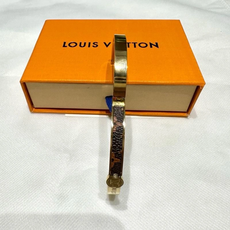 MultiPurpose Louis Vuitton Bracelets 256657
