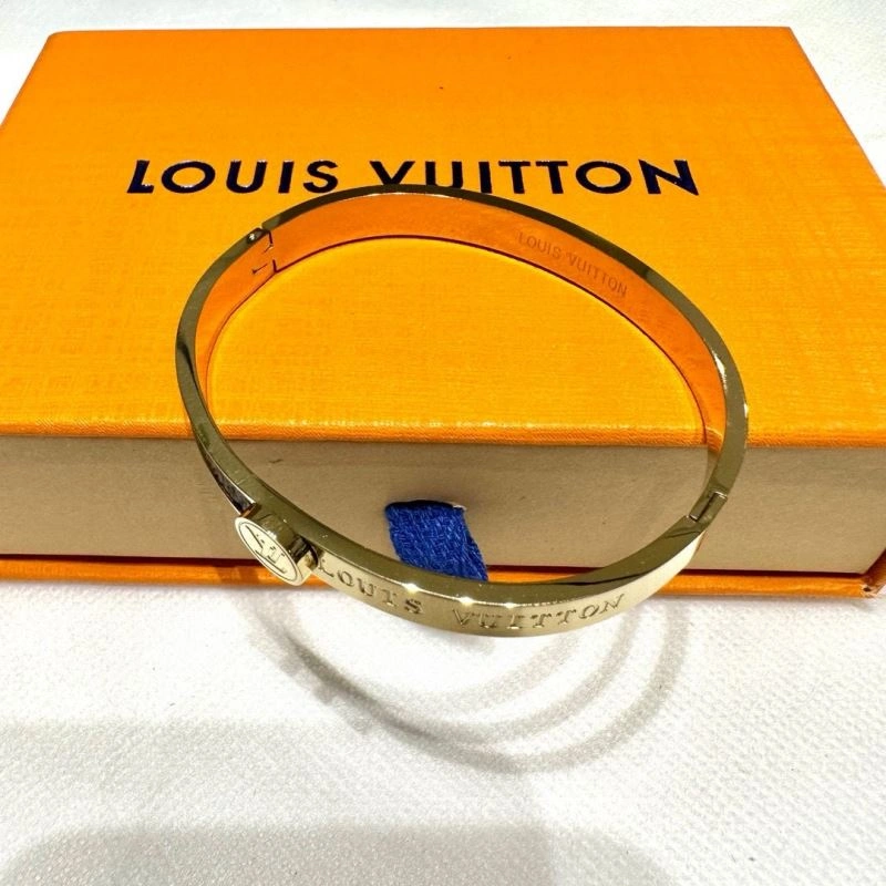 MultiPurpose Louis Vuitton Bracelets 256657