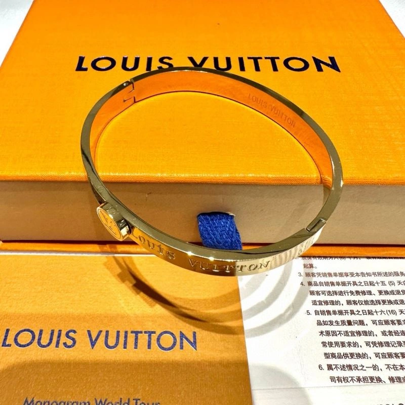 MultiPurpose Louis Vuitton Bracelets 256657