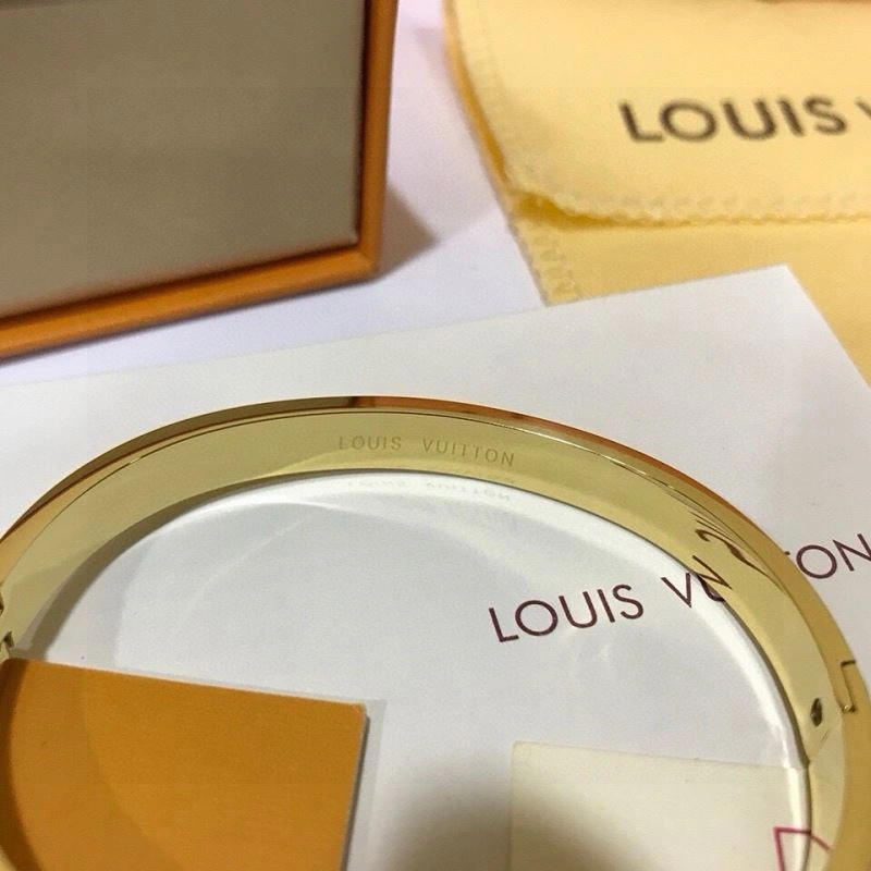 Louis Vuitton Bracelets StreetReady 256676